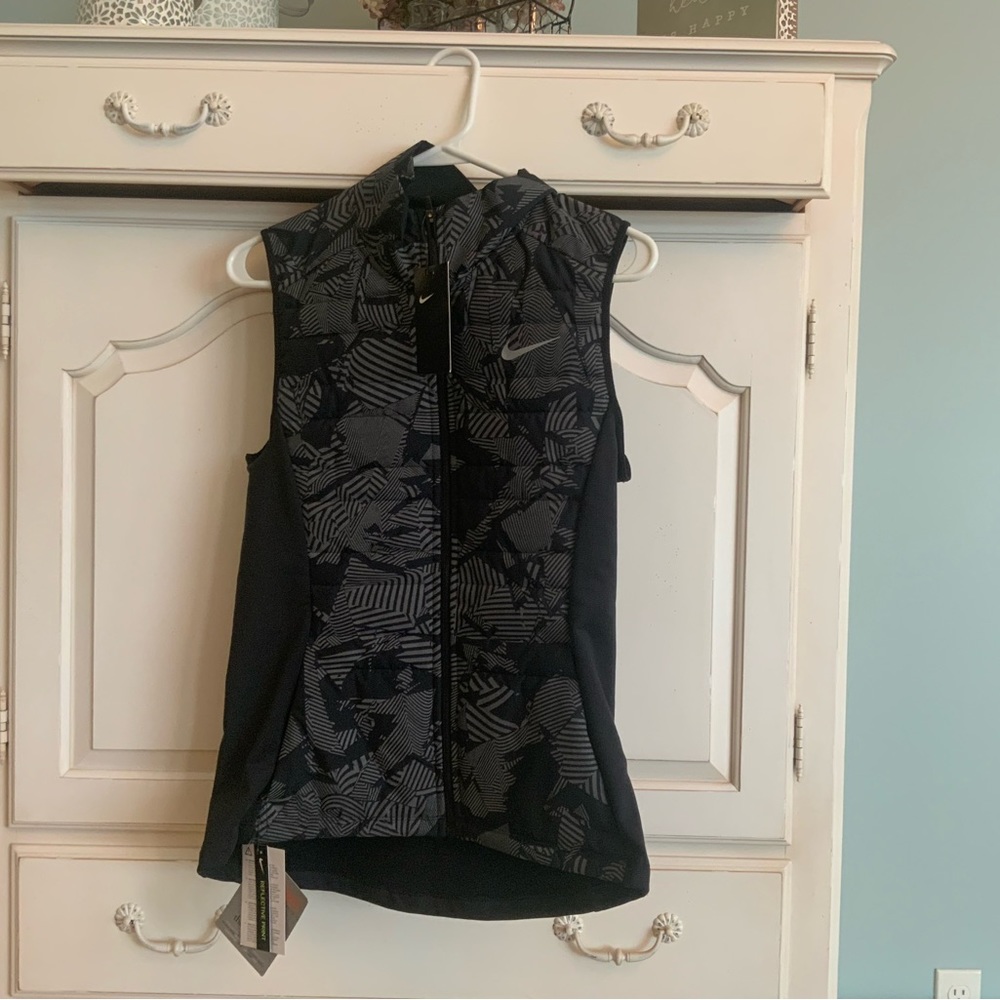 Nike reflective vest brand new with tags